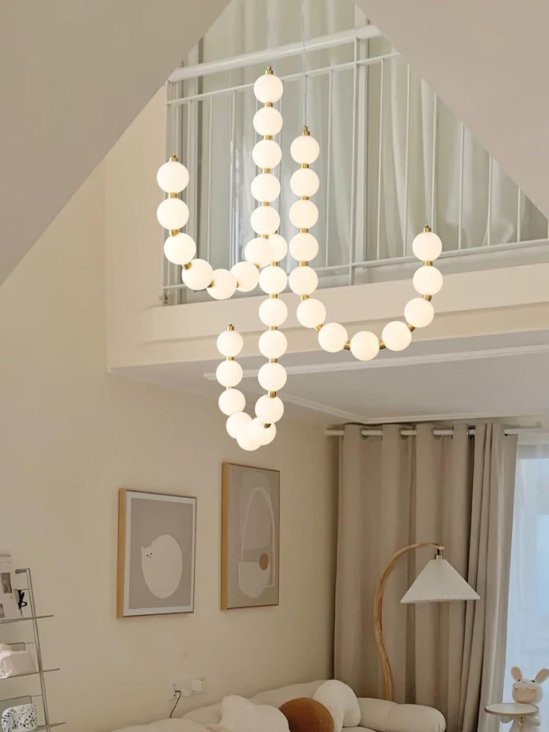 Acrylic Pearl Necklace Chandelier - Vakkerlight