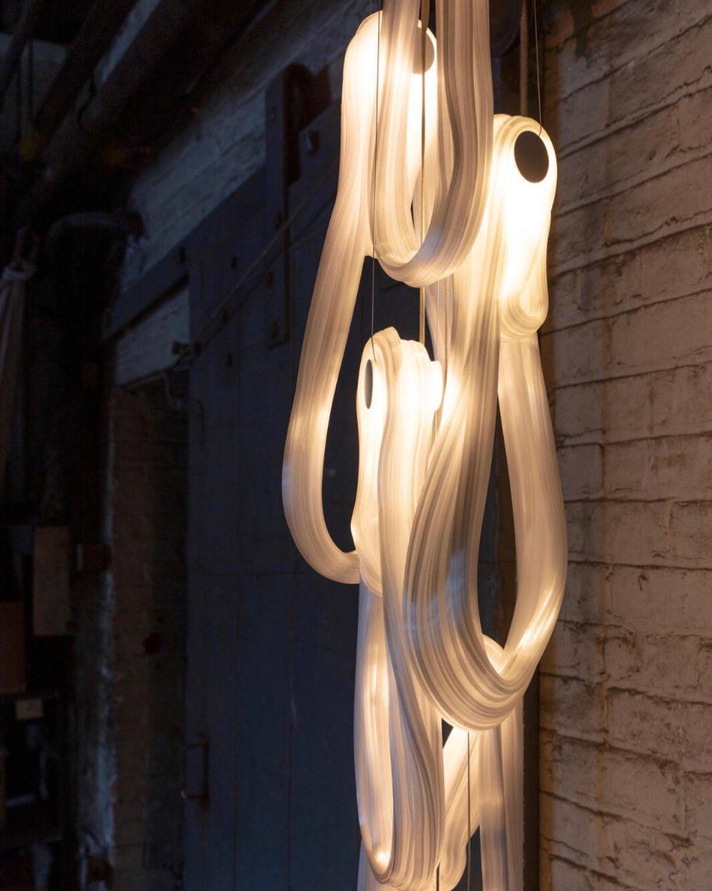 Pearlescent Filament Pendant Lamp - Vakkerlight