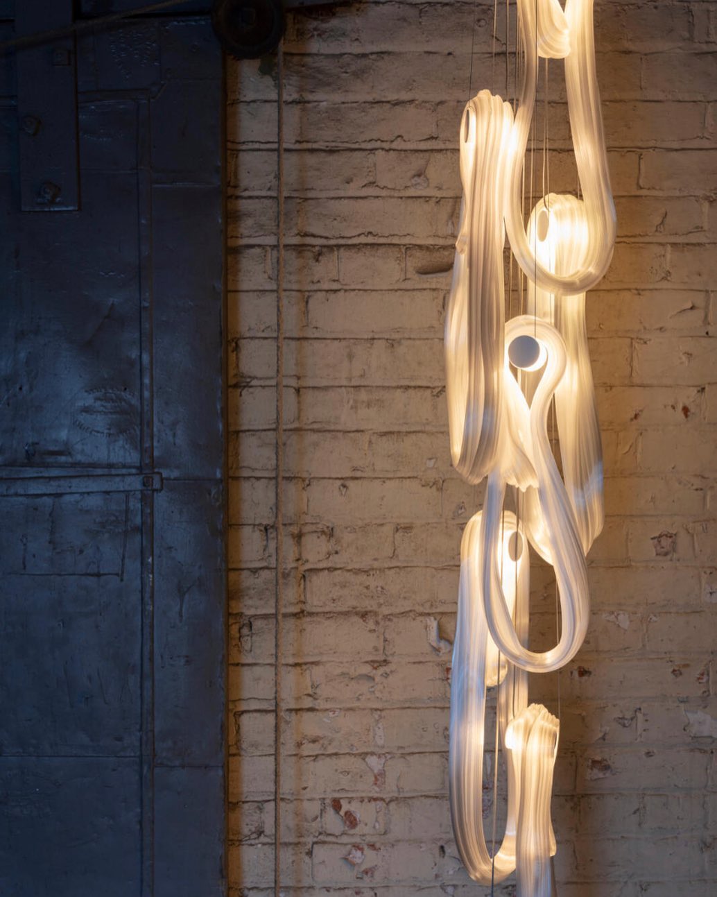 Pearlescent Filament Pendant Lamp - Vakkerlight