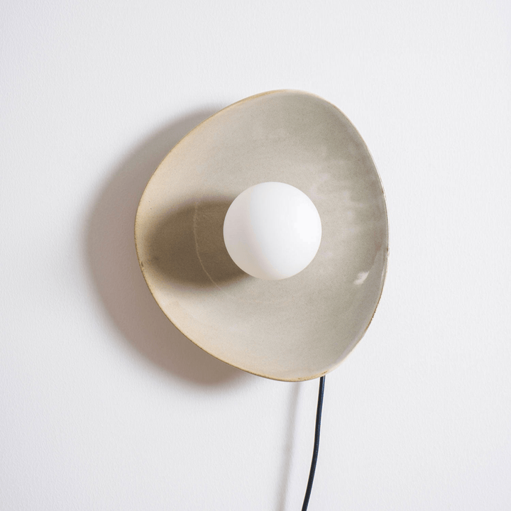 Pebble Disc Plug - in Wall Light - Vakkerlight