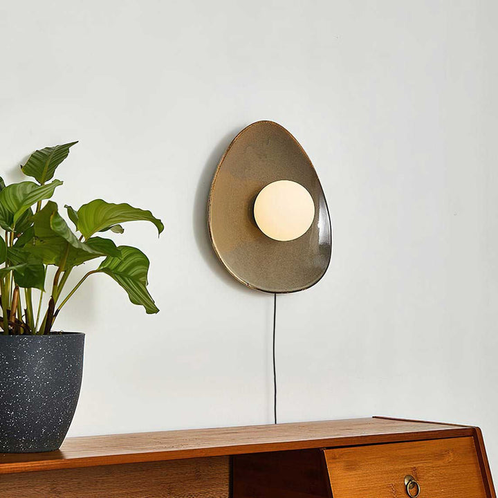 Pebble Disc Plug - in Wall Light - Vakkerlight
