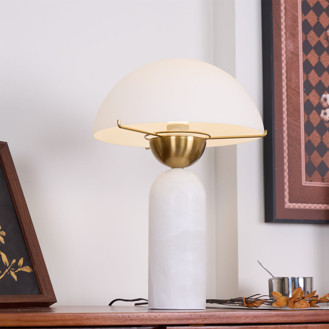 Peono Alabaster Table Lamp