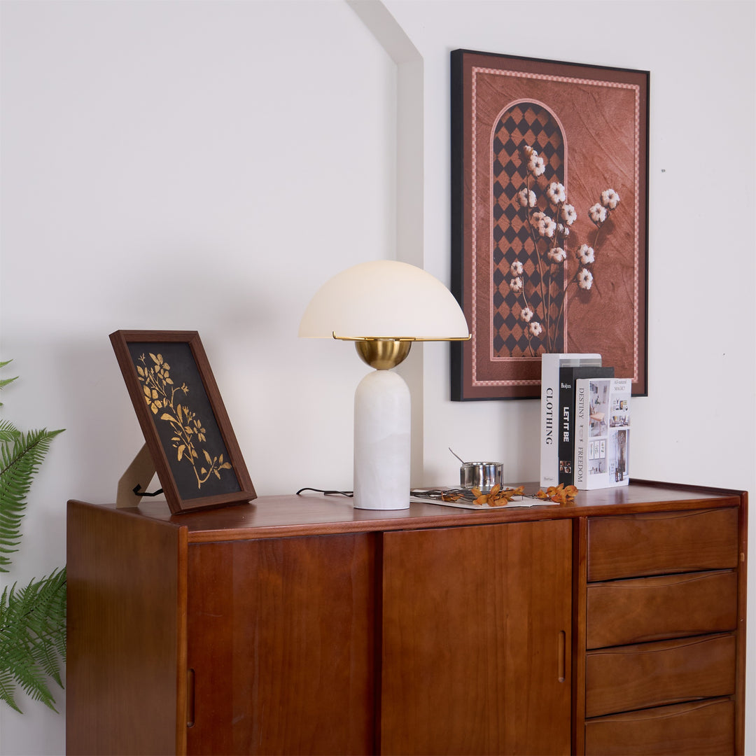 Peono Alabaster Table Lamp