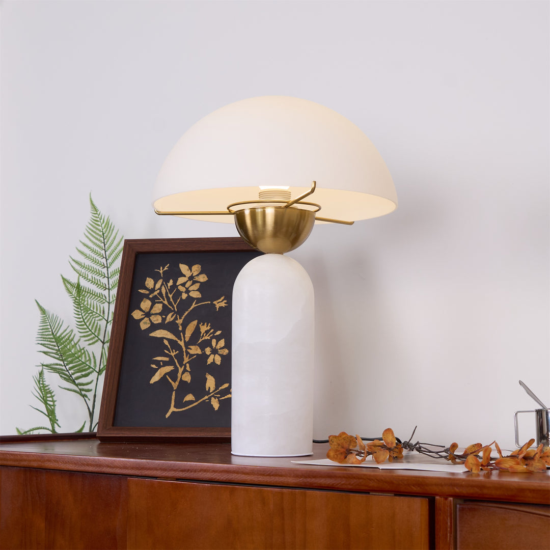 Peono Alabaster Table Lamp