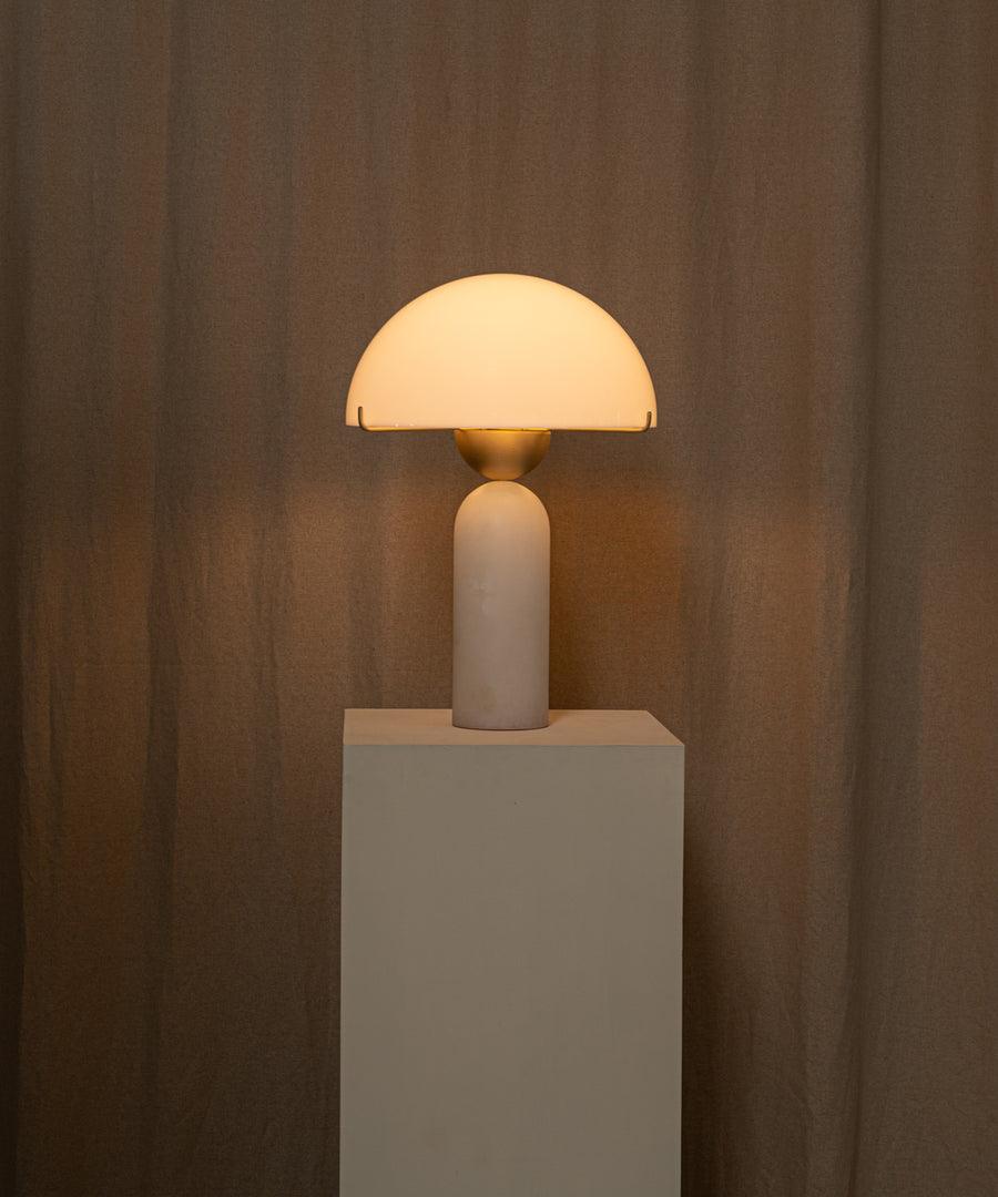 Peono Alabaster Table Lamp - Vakkerlight