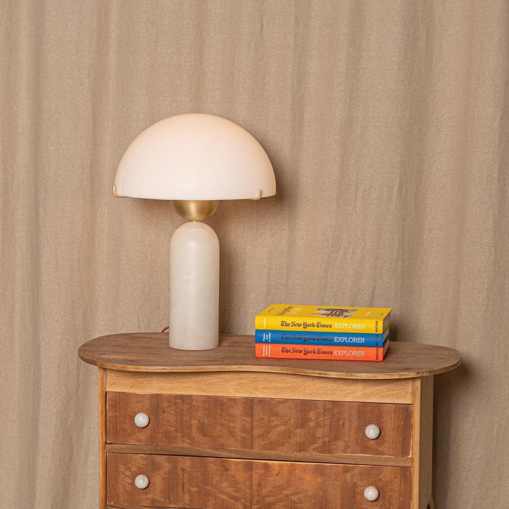 Peono Alabaster Table Lamp - Vakkerlight