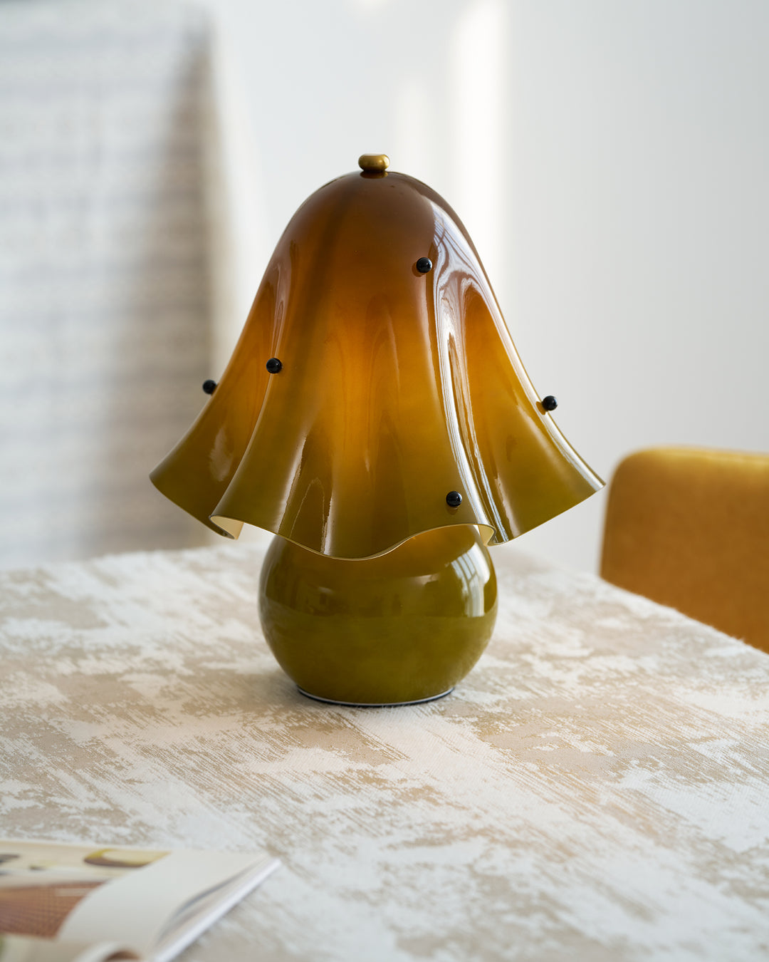 مصباح Petalia الطاولة