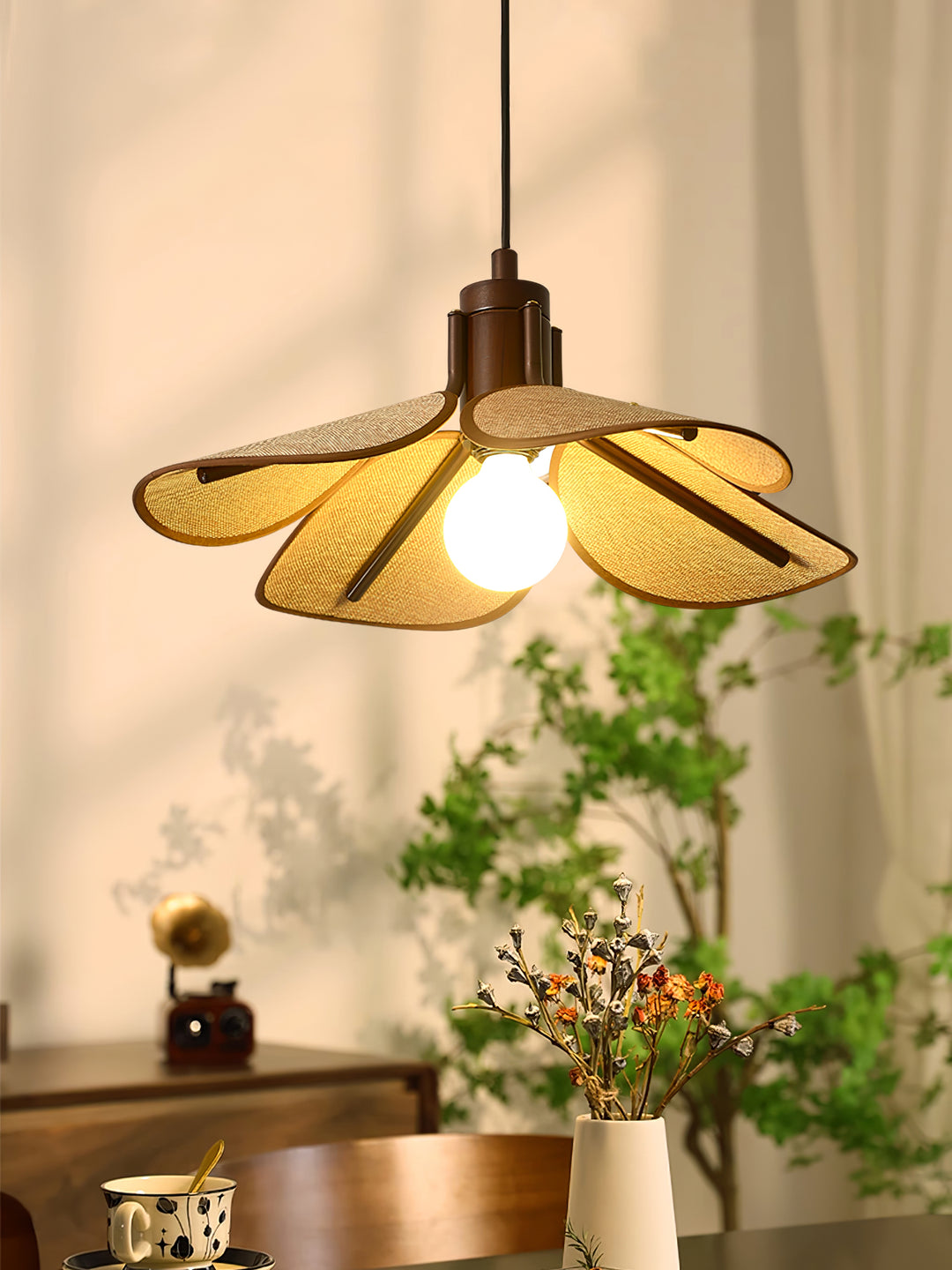 Petal Bloom Pendant Light - Vakkerlight