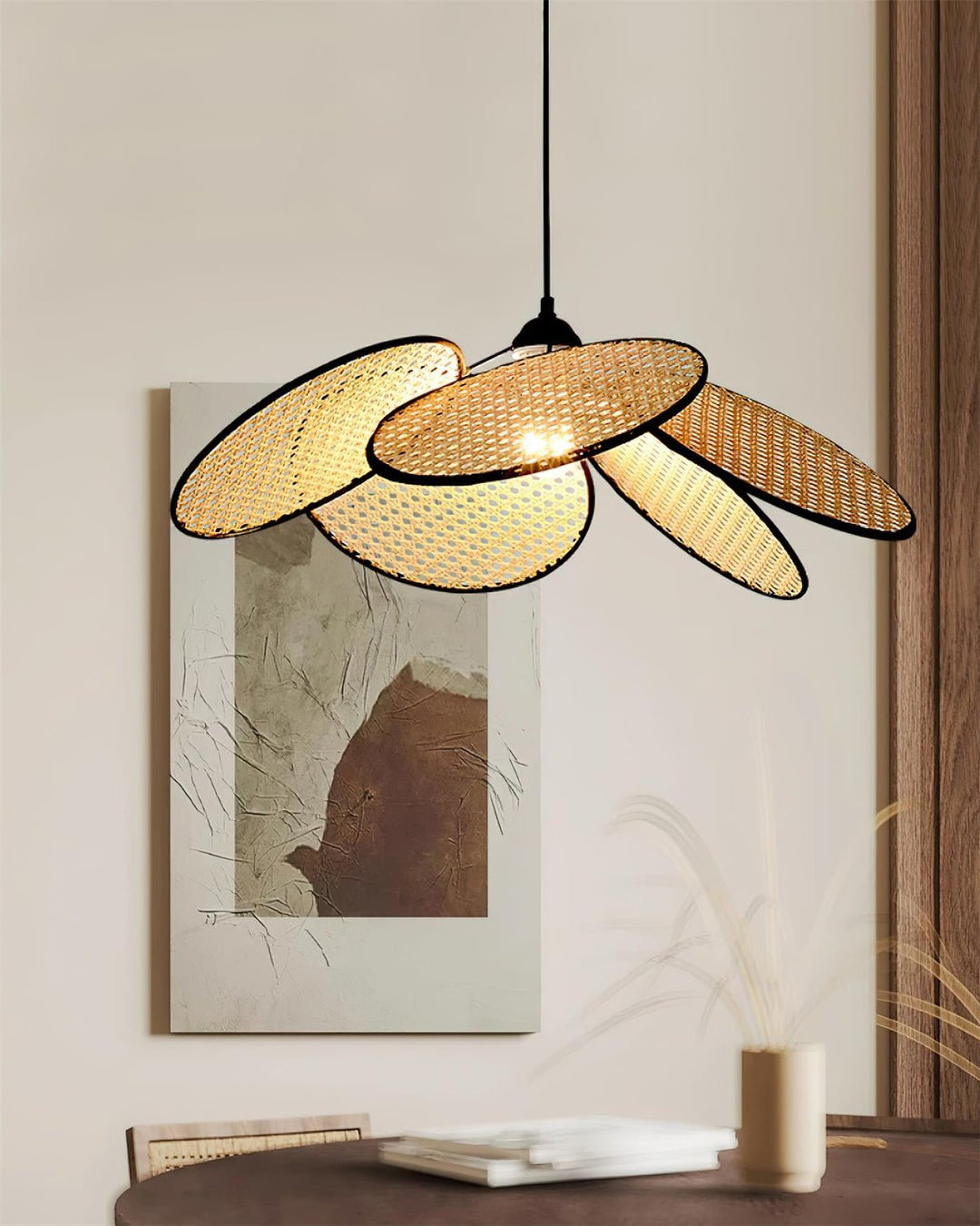 Petals Rattan Pendant Lamp - Vakkerlight