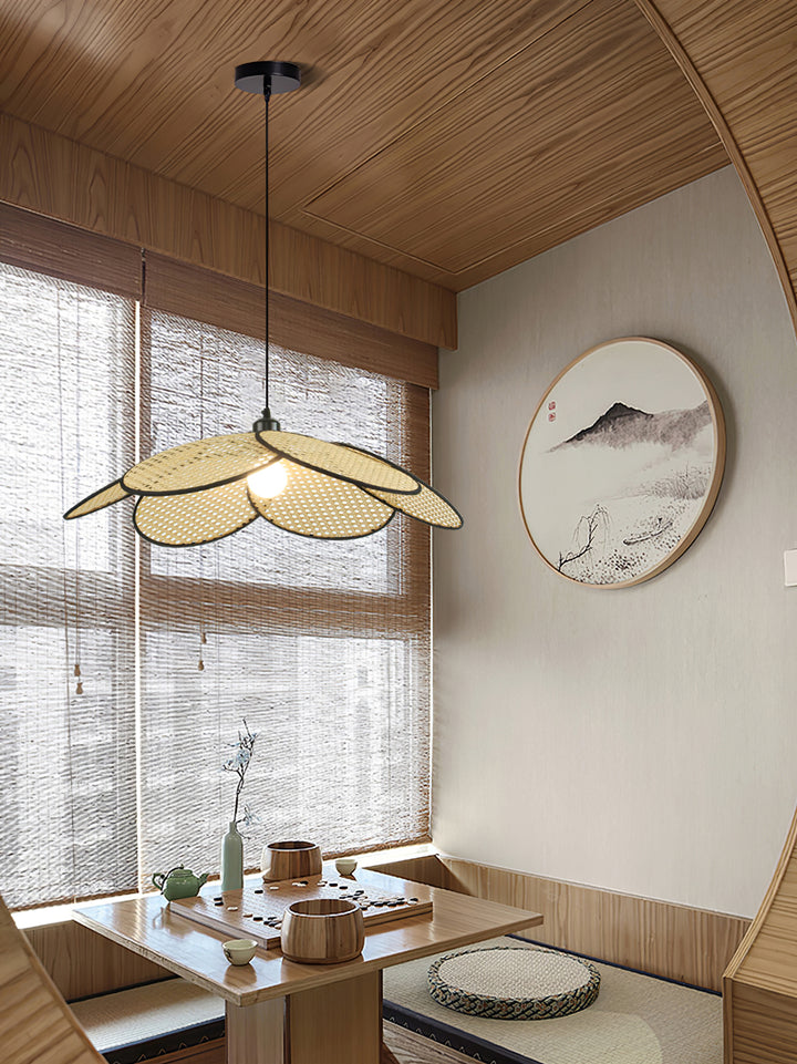 Petals Rattan Pendant Lamp - Vakkerlight