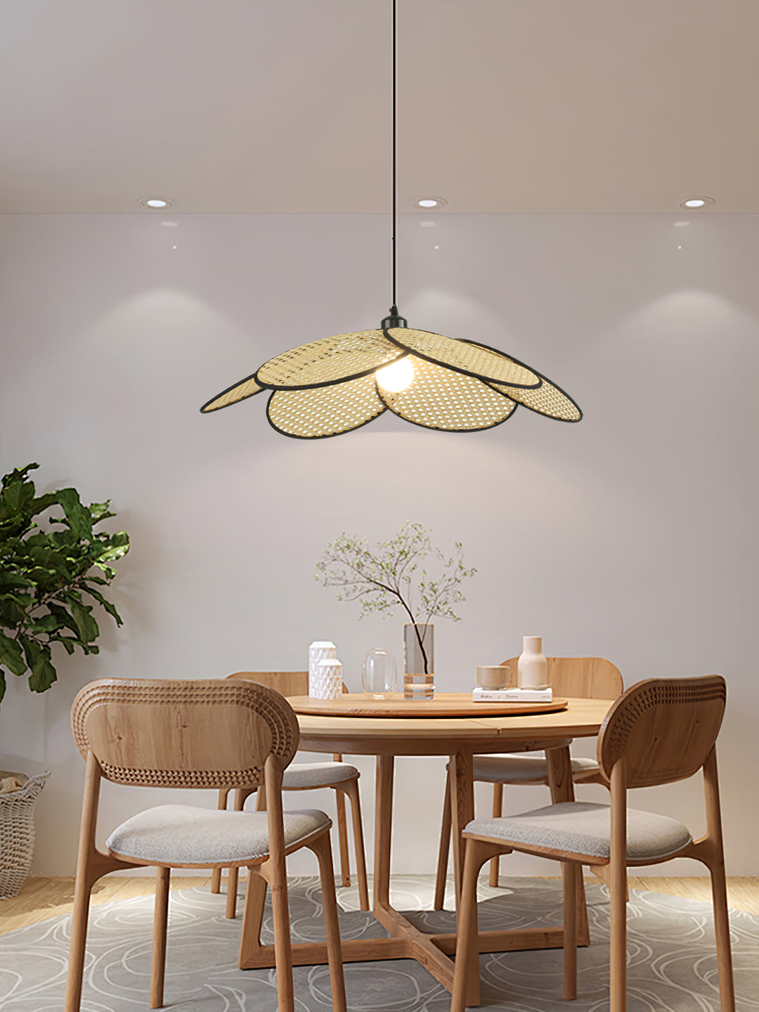 Petals Rattan Pendant Lamp - Vakkerlight