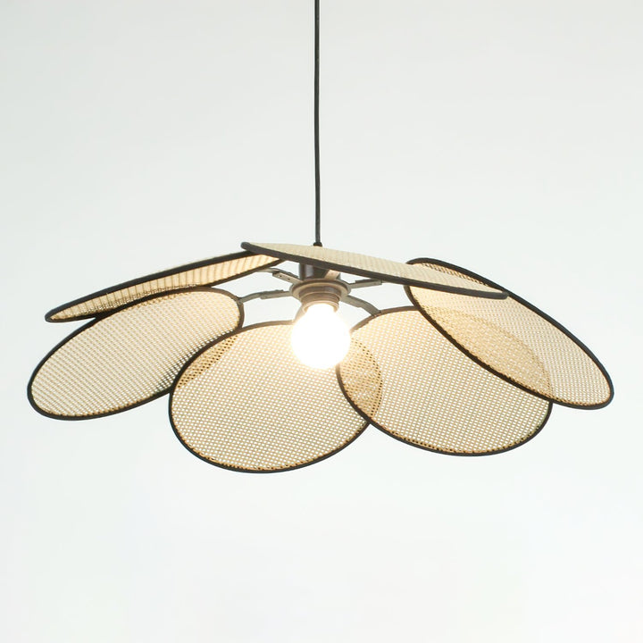 Petals Rattan Pendant Lamp - Vakkerlight