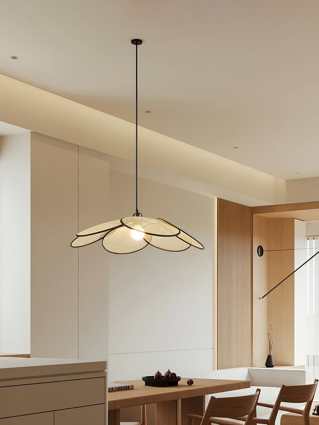 Petals Rattan Pendant Lamp - Vakkerlight