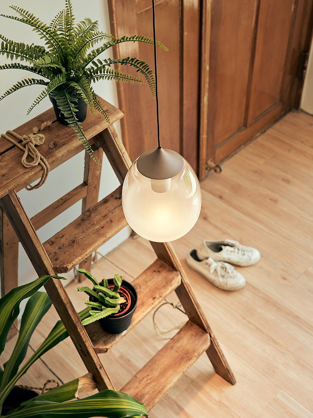 Petra Pendant Light - Vakkerlight