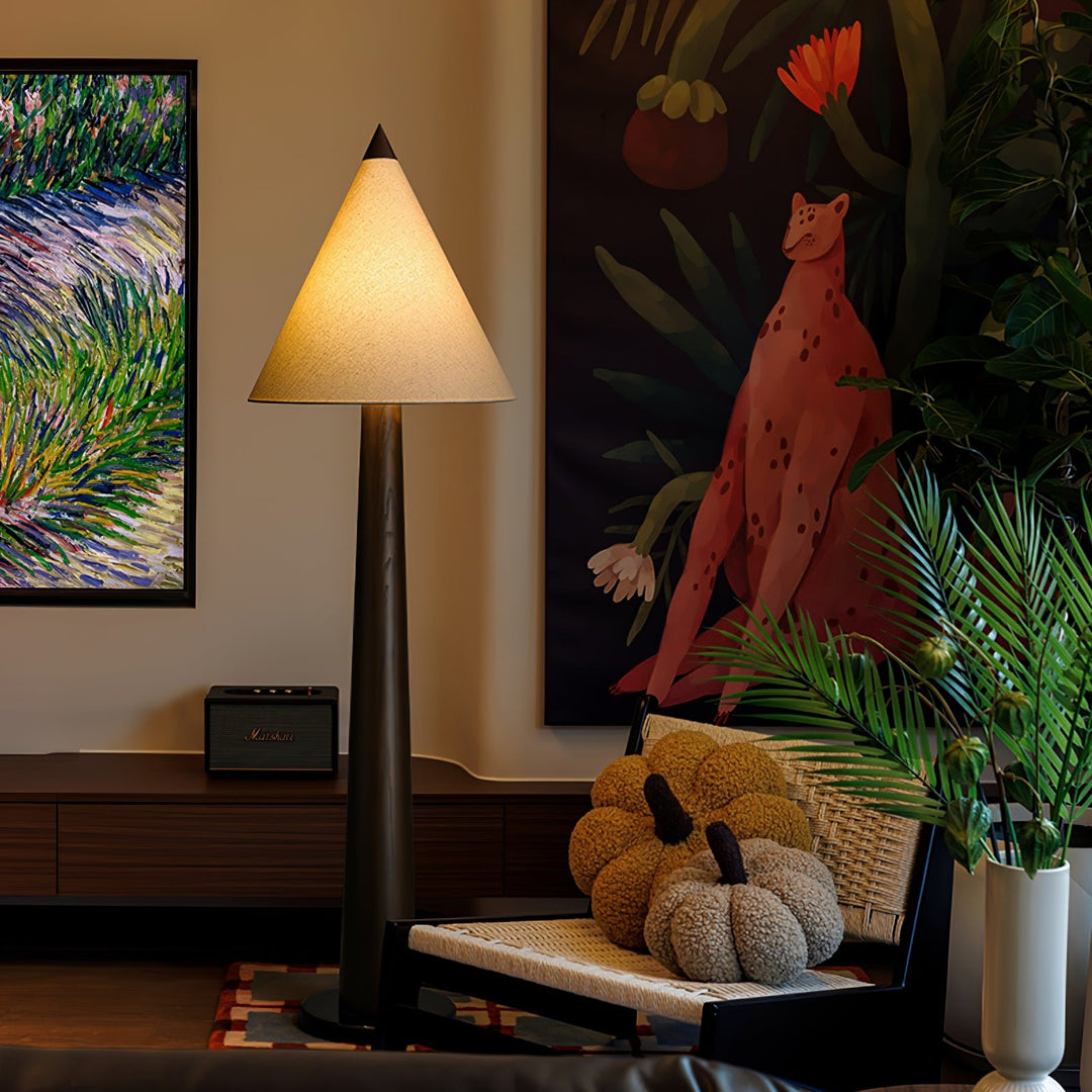 Pinecone Wooden Floor Lamp - Vakkerlight