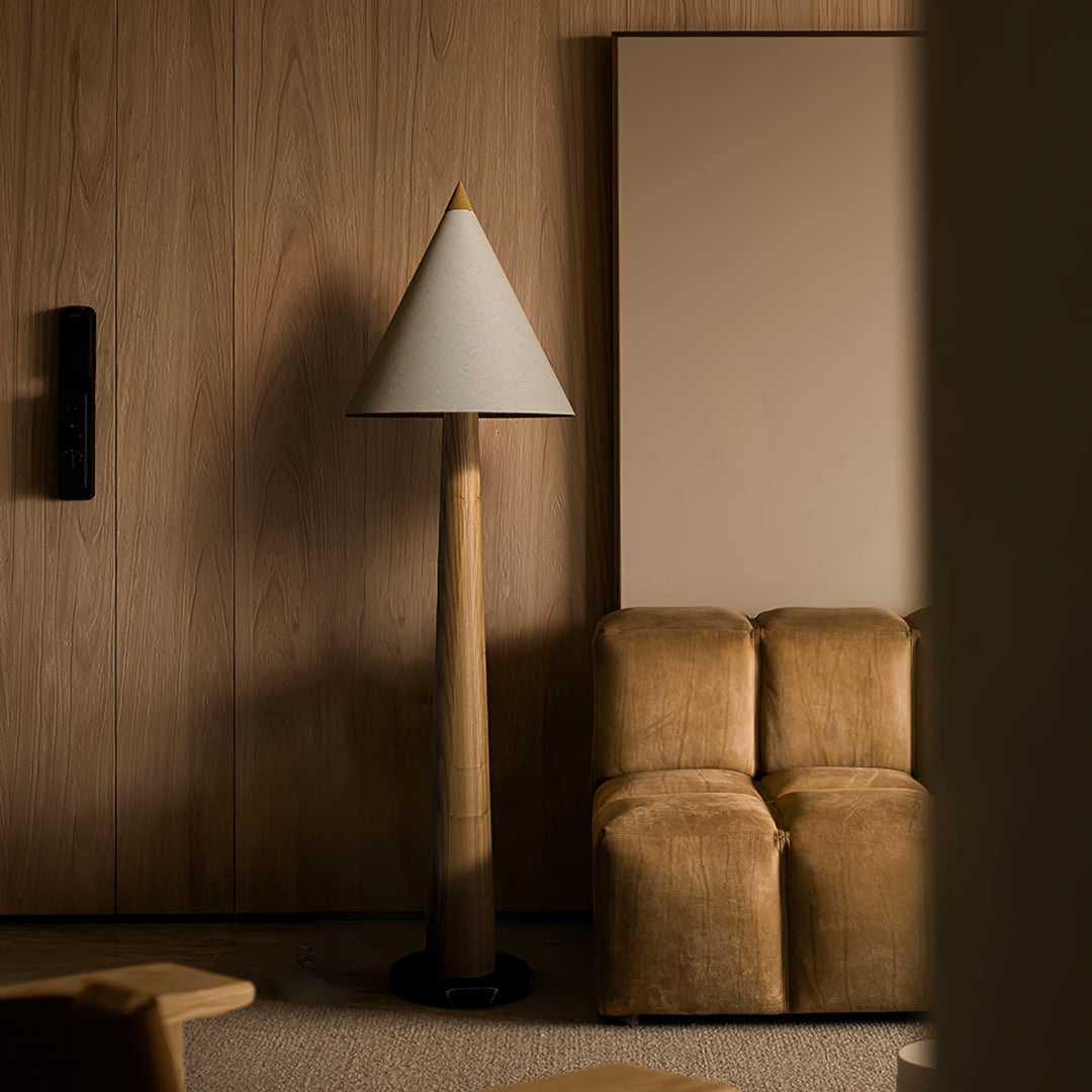 Pinecone Wooden Floor Lamp - Vakkerlight