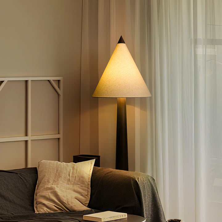 Pinecone Wooden Floor Lamp - Vakkerlight