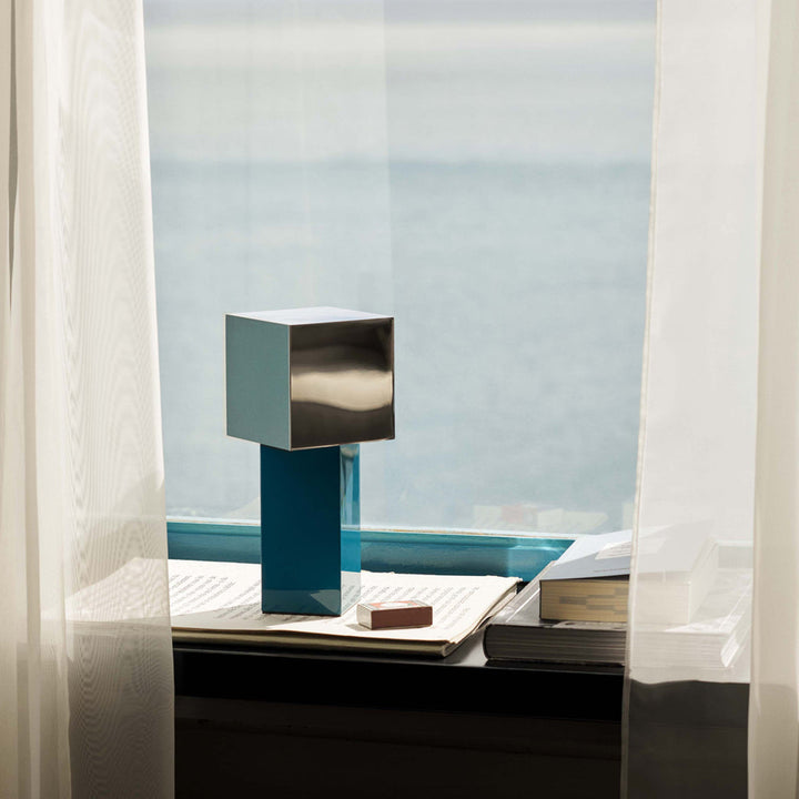 Pivot Portable Table Lamp - Vakkerlight