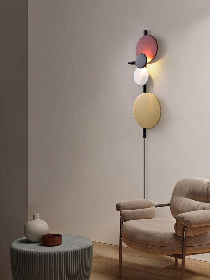 Planet Plug-in Wall Lamp - Vakkerlight