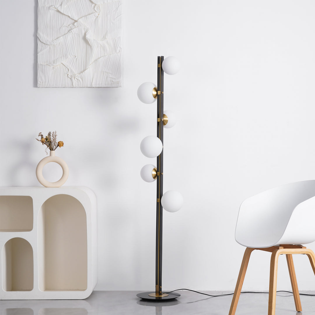 Planeta Floor Lamp - Vakkerlight