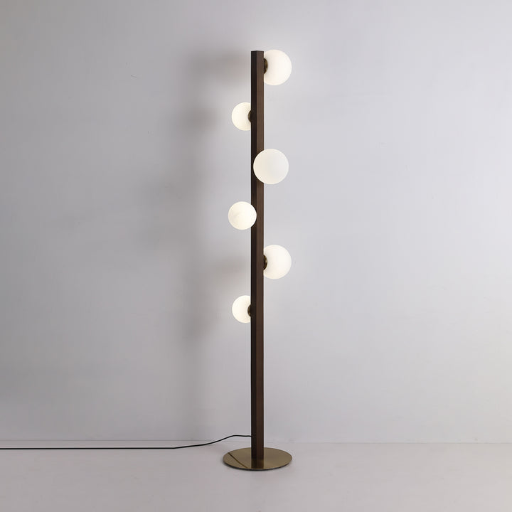 Planeta Wood Floor Lamp - Vakkerlight