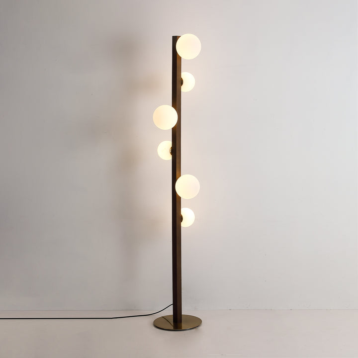 Planeta Wood Floor Lamp - Vakkerlight