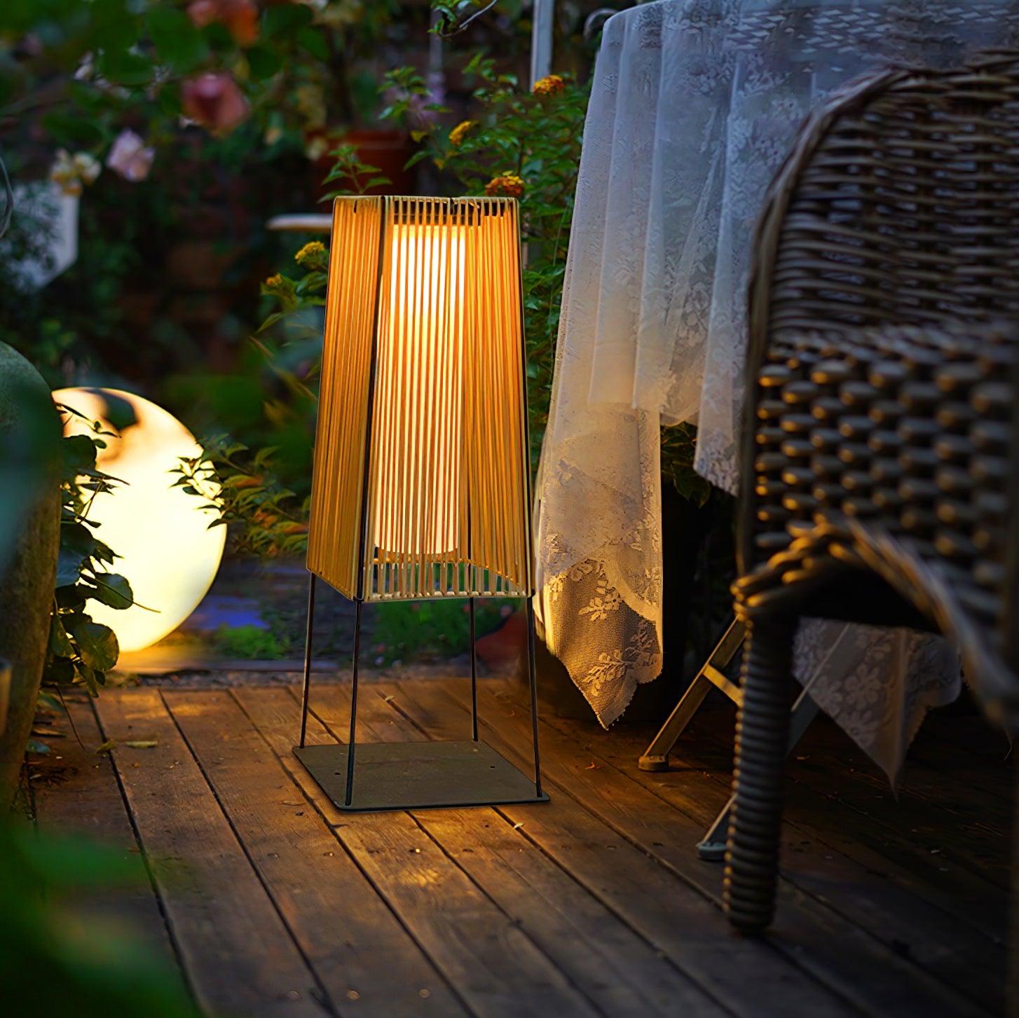 Rattan Solar Outdoor Light