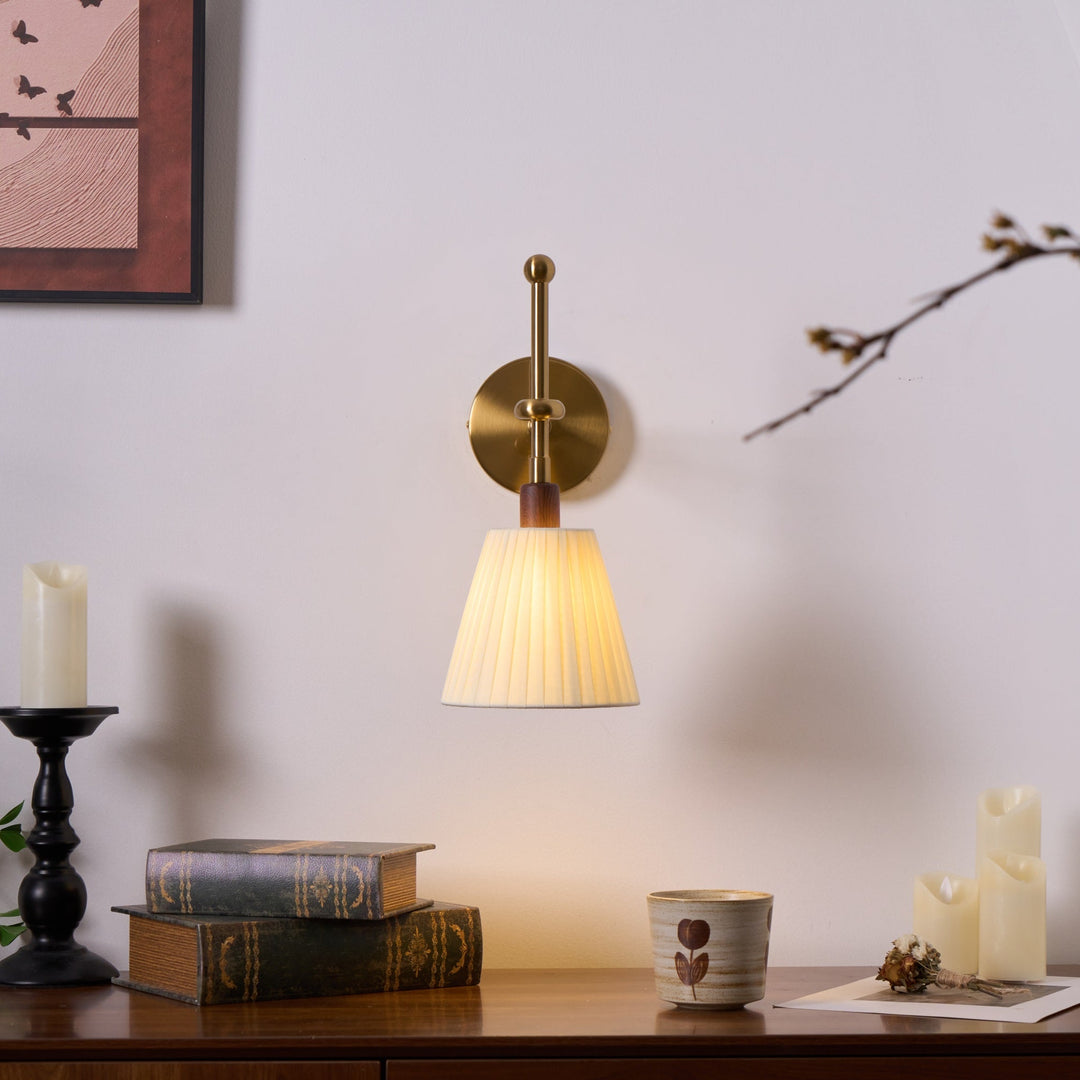 Pleated Fabric Wall Lamp - Vakkerlight