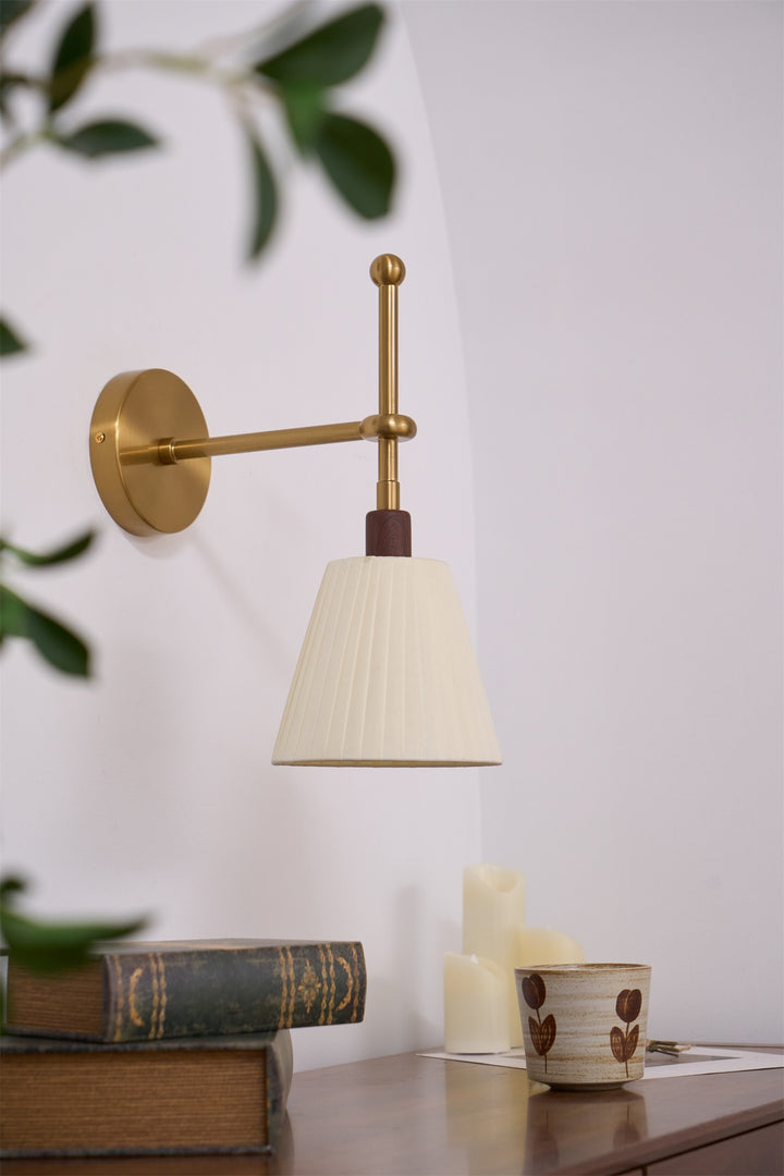 Pleated Fabric Wall Lamp - Vakkerlight