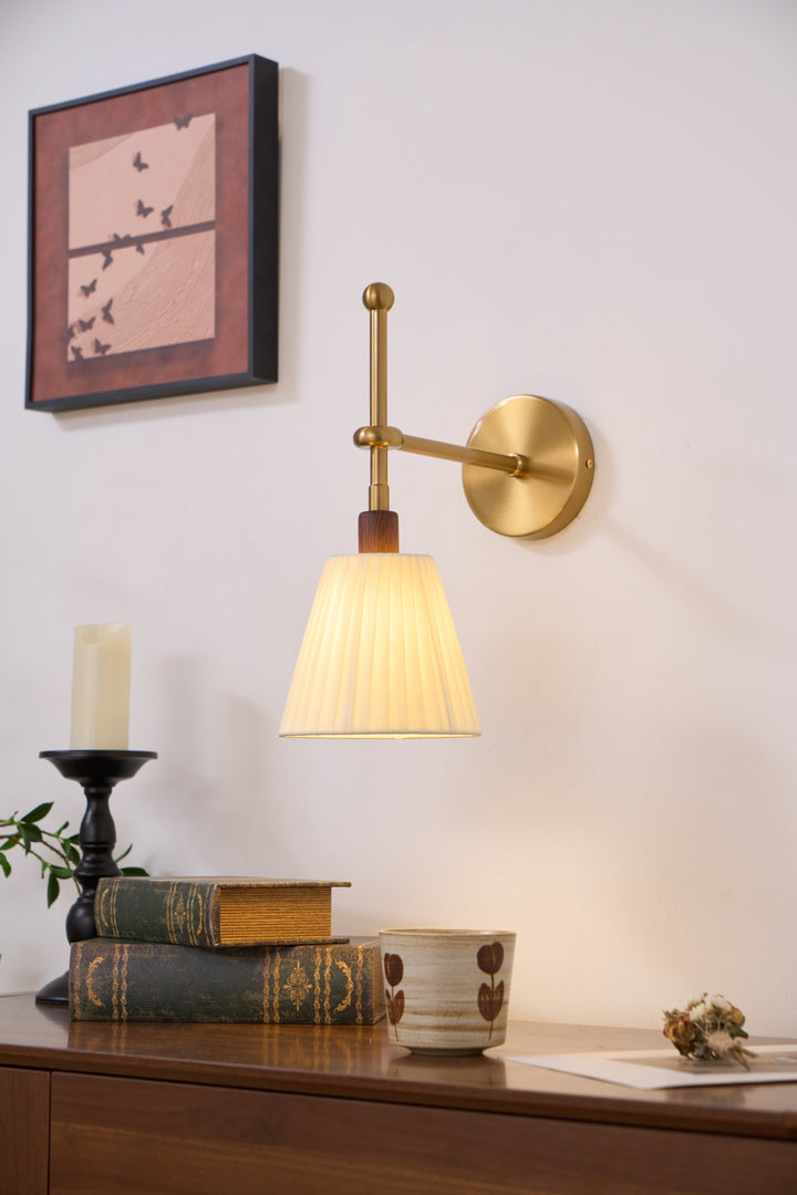 Pleated Fabric Wall Lamp - Vakkerlight