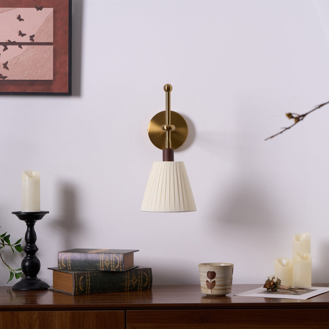 Pleated Fabric Wall Lamp - Vakkerlight
