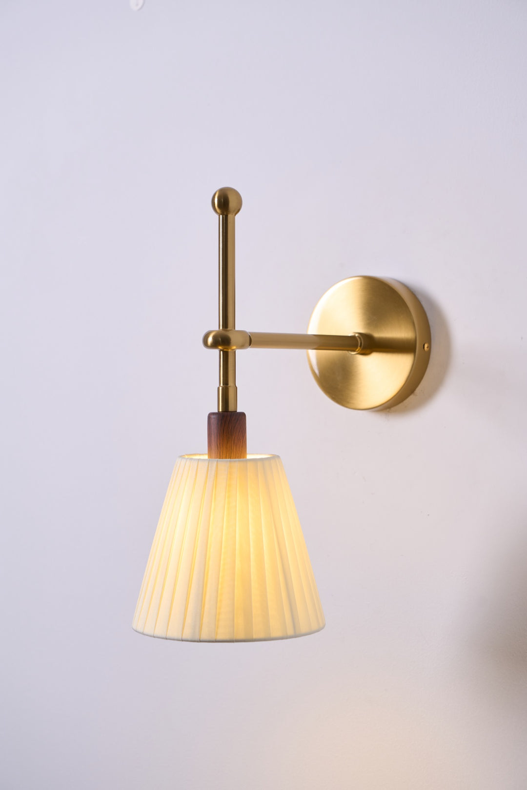 Pleated Fabric Wall Lamp - Vakkerlight