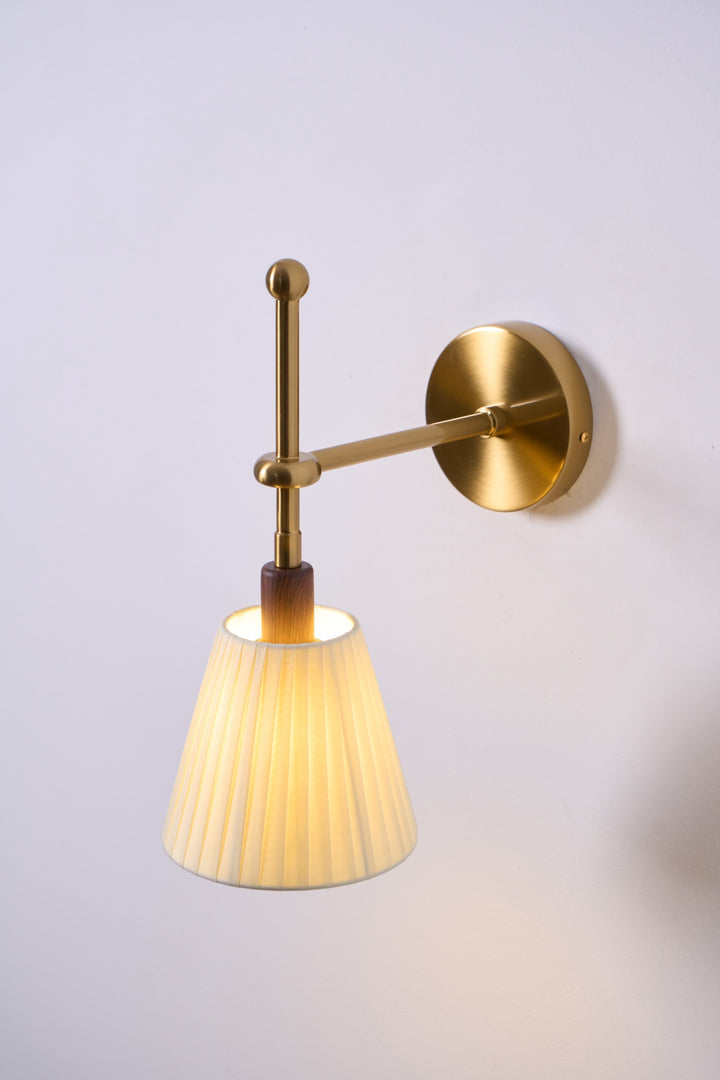 Pleated Fabric Wall Lamp - Vakkerlight