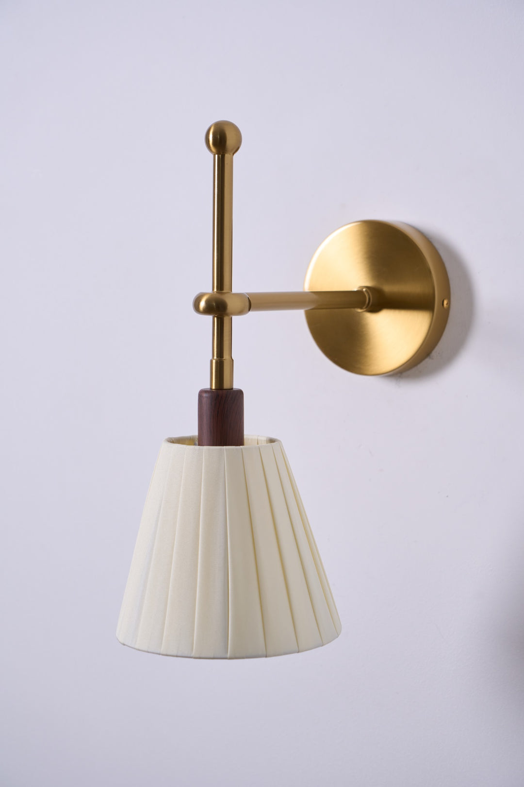 Pleated Fabric Wall Lamp - Vakkerlight