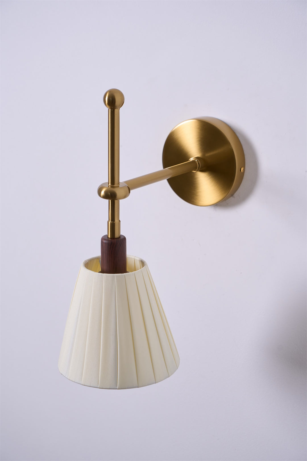 Pleated Fabric Wall Lamp - Vakkerlight