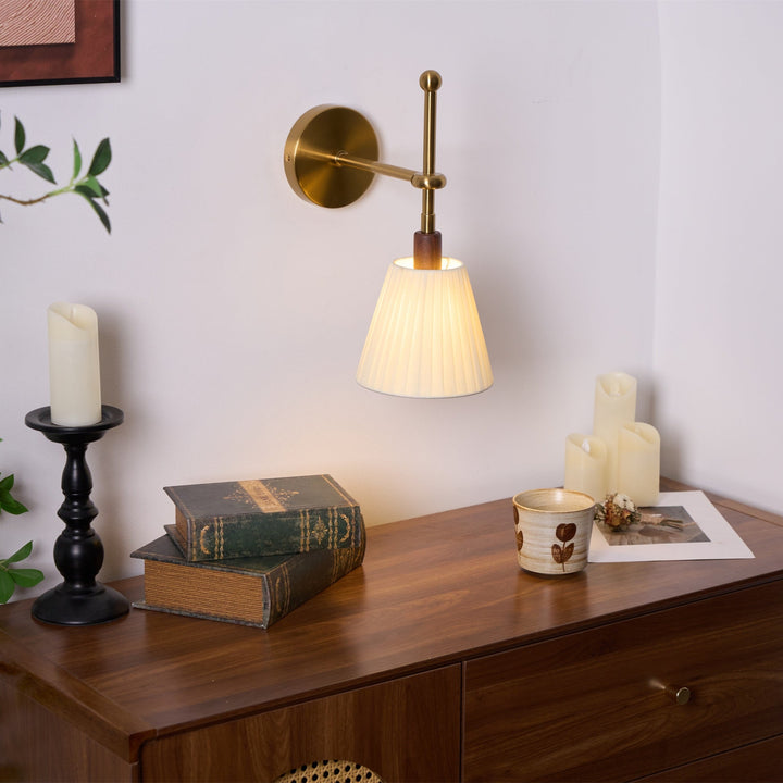 Pleated Fabric Wall Lamp - Vakkerlight