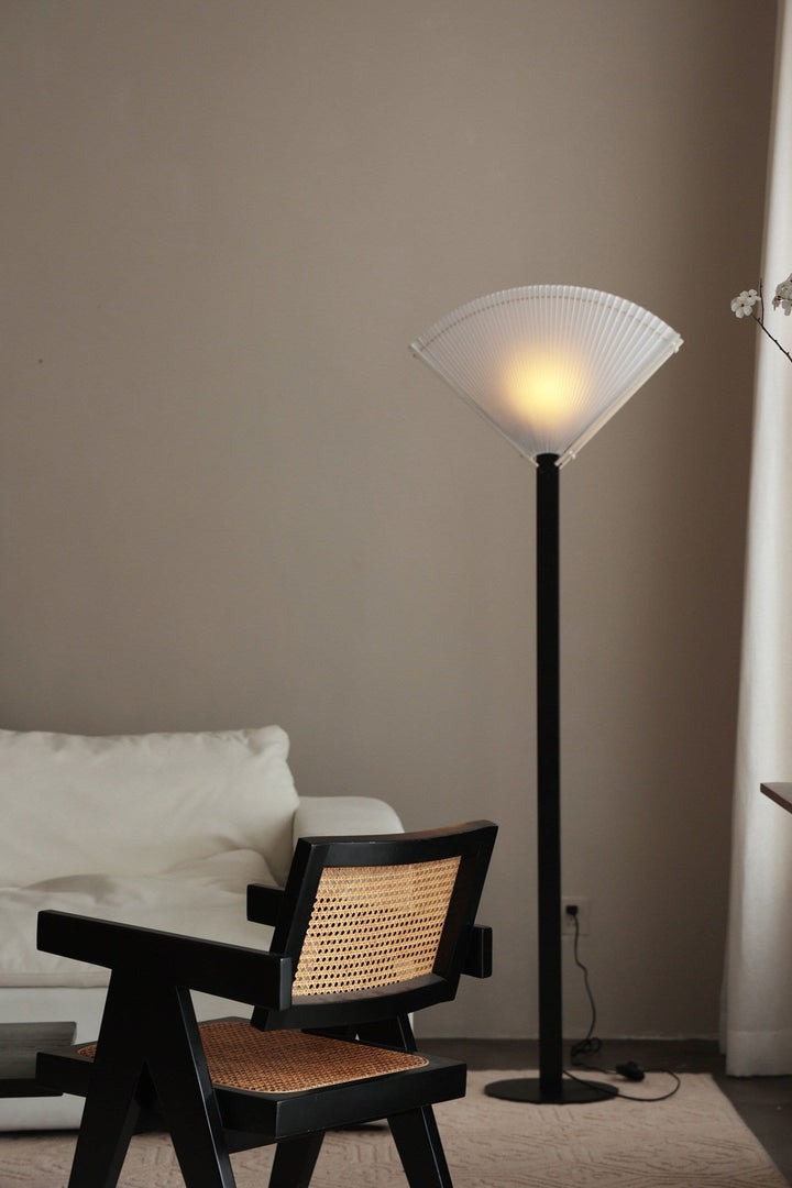 Pleated Fan Floor Lamp - Vakkerlight