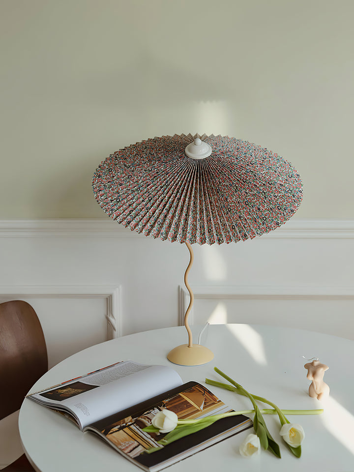 Pleated Hat Table Lamp - Vakkerlight