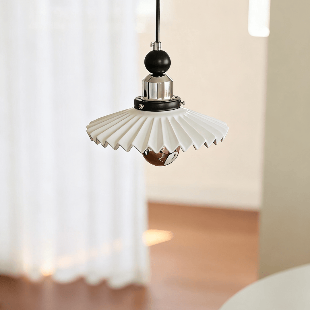 Pleated Petal Pendant Lamp - Vakkerlight