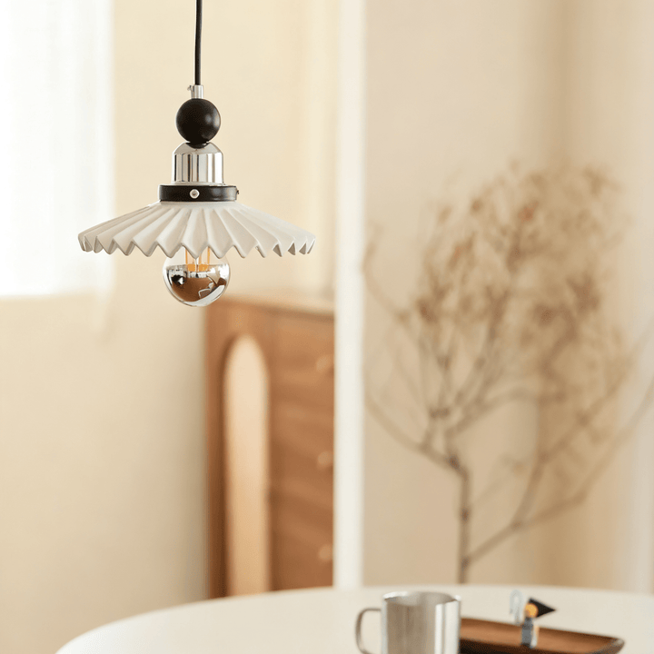 Pleated Petal Pendant Lamp - Vakkerlight