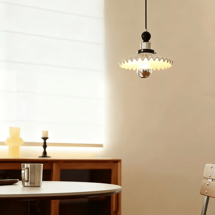 Pleated Petal Pendant Lamp - Vakkerlight