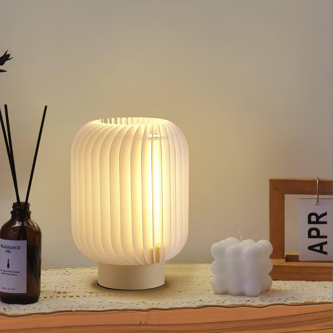 Pleated Table Lamp - Vakkerlight