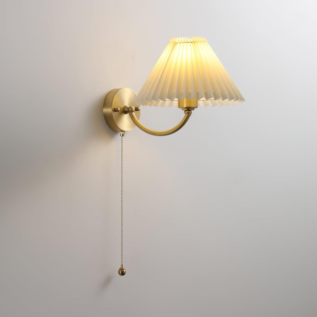 Pleated Wall Lamp - Vakkerlight