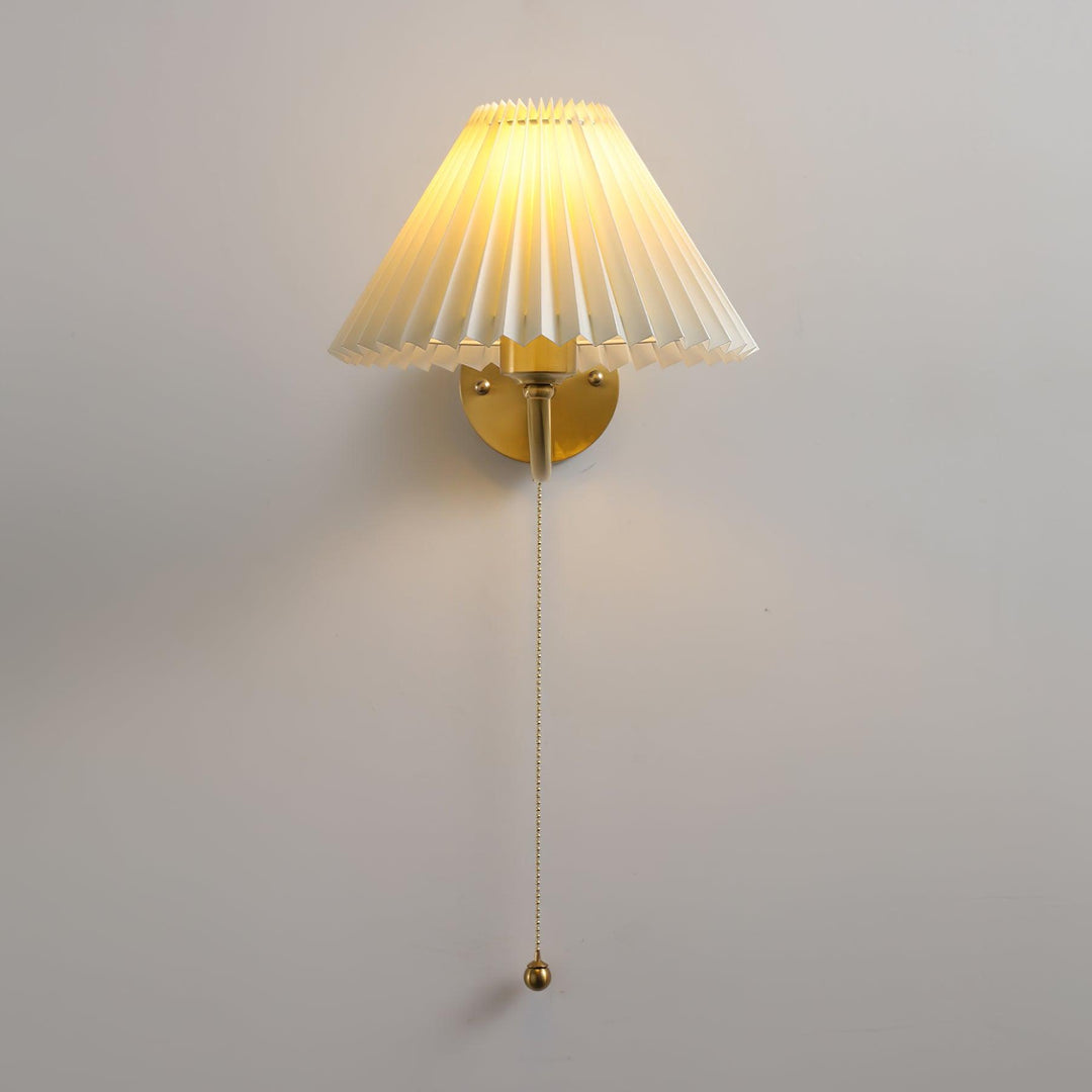 Pleated Wall Lamp - Vakkerlight