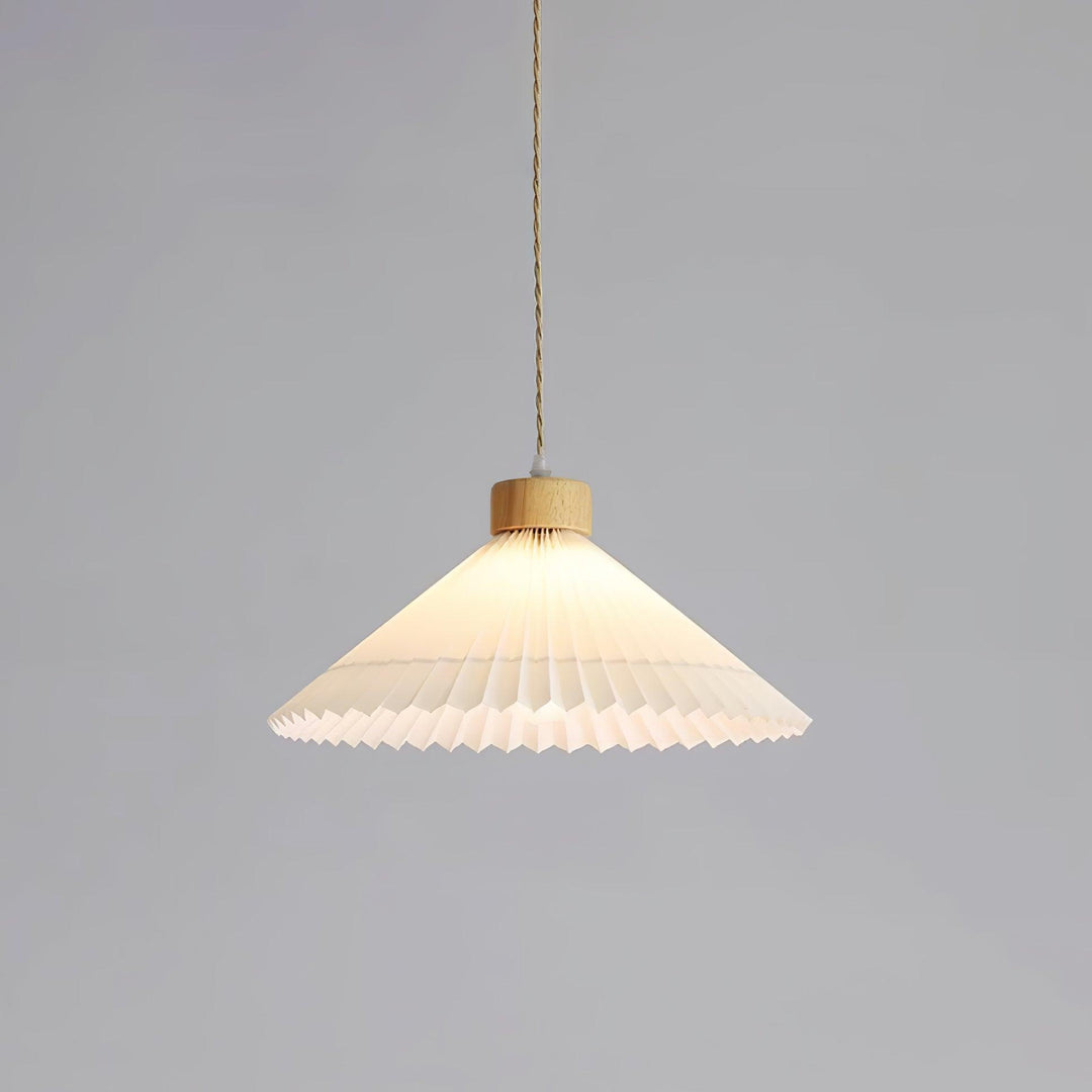 Pleated Wooden Pendant Light - Vakkerlight