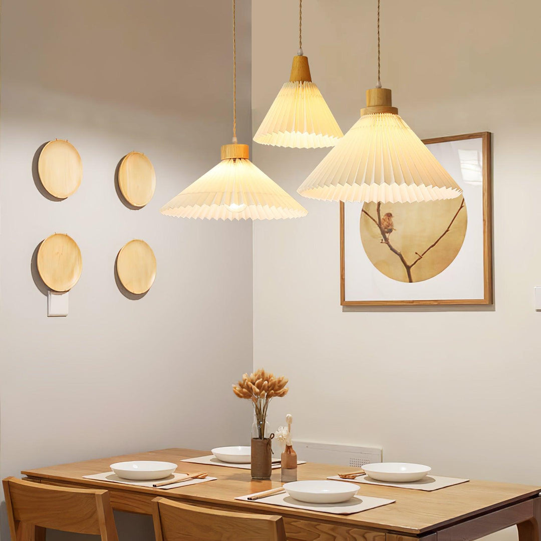 Pleated Wooden Pendant Light - Vakkerlight