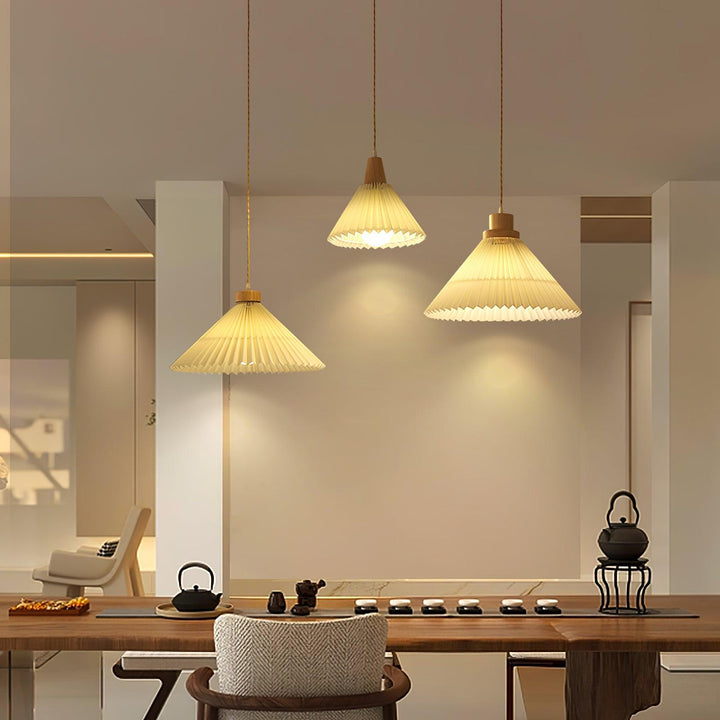 Pleated Wooden Pendant Light - Vakkerlight