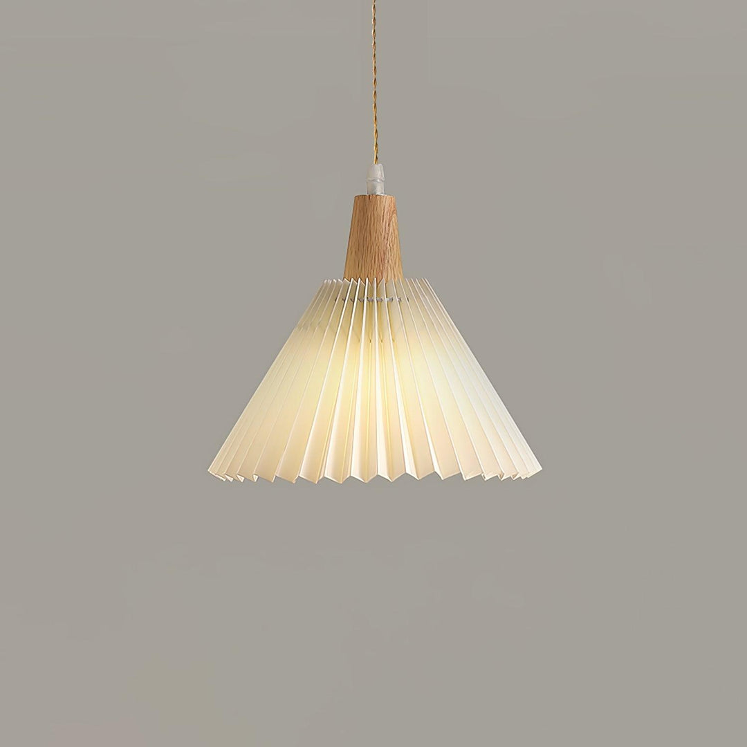 Pleated Wooden Pendant Light - Vakkerlight