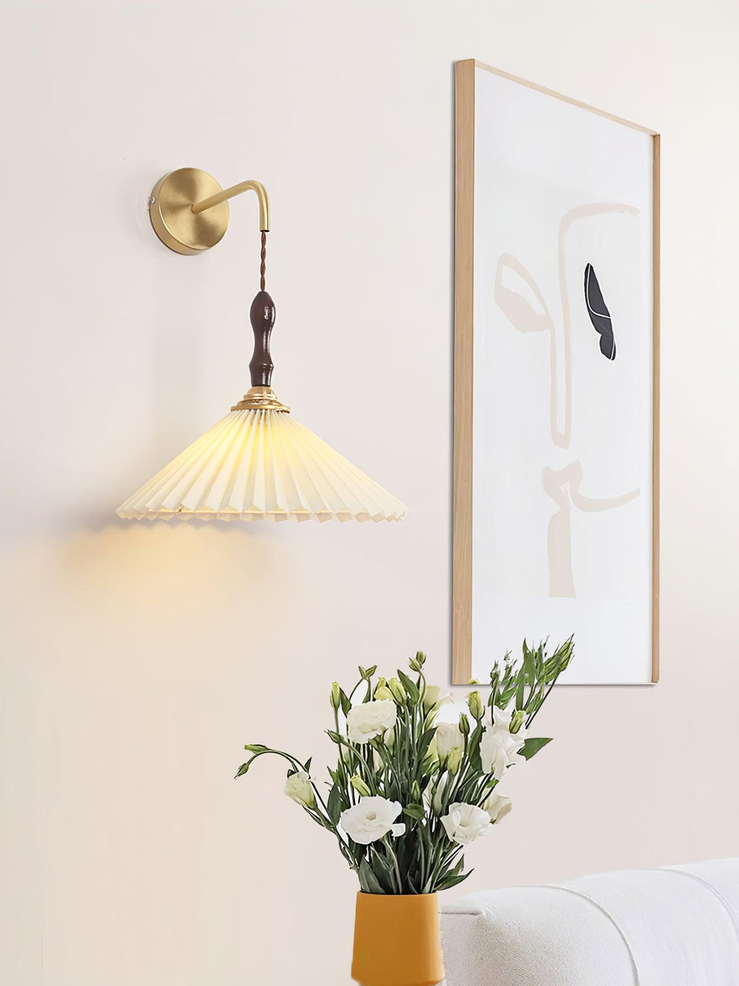 Pleated Wooden Wall Lamp - Vakkerlight