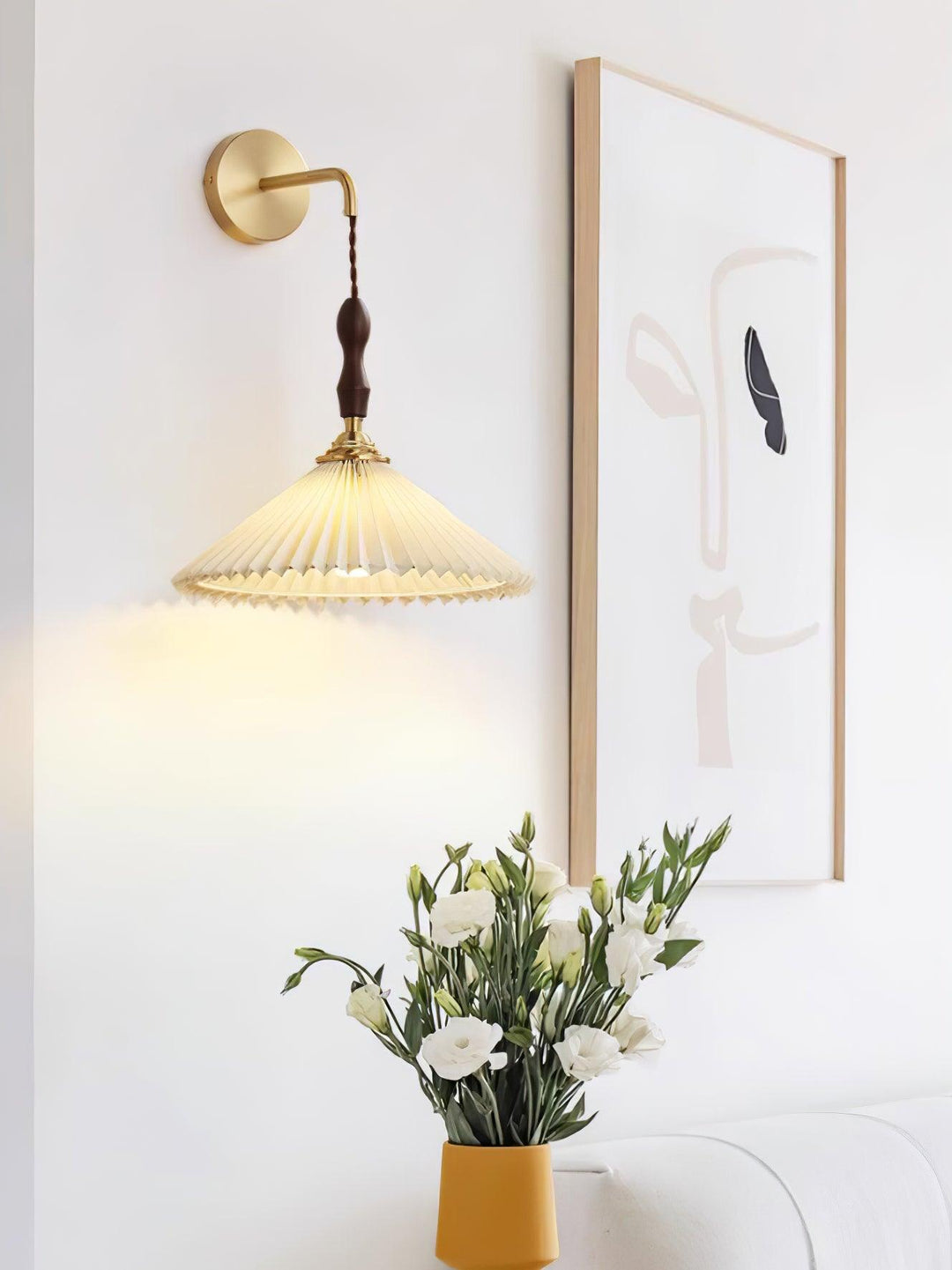 Pleated Wooden Wall Lamp - Vakkerlight